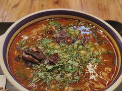 -云阿蛮云南生烫牛肉米线(奉贤路店)