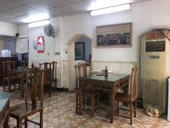 大堂-四平包子铺