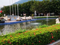 -亚龙湾亚泰商业街