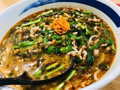 -花馬肆.云南过桥米线(汉神购物广场现场熬汤店)