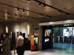 -麦当劳(中山公园龙之梦店)