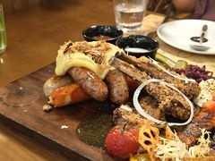 -Mark&Mars Restaurant