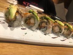 三文鱼牛油果寿司-隐泉之语日式料理(王府中环店)