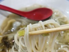 雪菜黄鱼煨面-乔家栅(襄阳南路店)