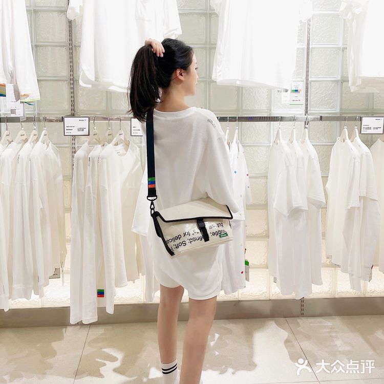 专注白T的delicates在成都太古里开业啦