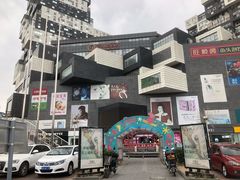 -资和信百货商场