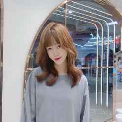 -BULB STUDIO 巴柏明星发型工作室