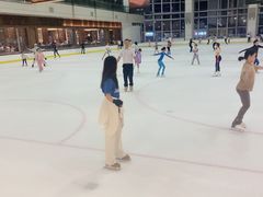 -冰纷万象滑冰场(深圳万象城店)