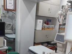 -豪门视光·星趣控·蔡司依视路眼镜代理商(中央大街店)