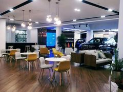 -宁波宝信宝马4S店(江北日湖店)