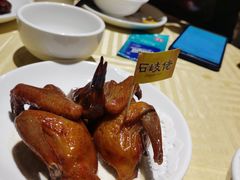 招牌烤乳鸽-石岐佬中山菜馆(张溪店)