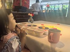 -弦月窗LUNETTE BY AMANDA(复兴路店)