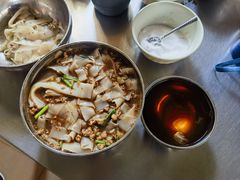 -正宗杨记普洱酸醋米线(总店)