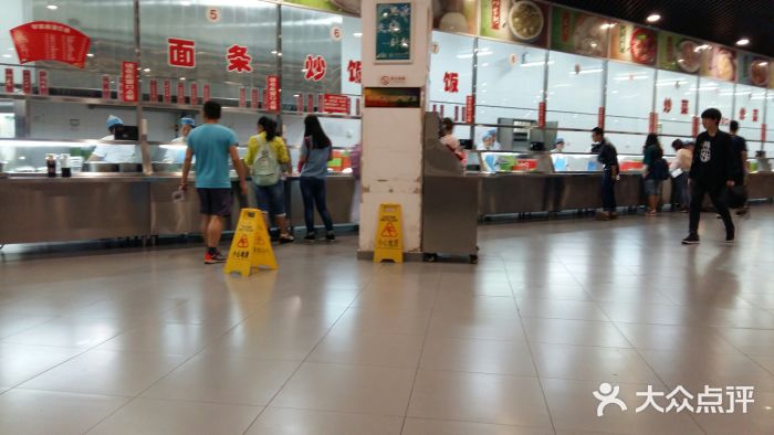 北京交通大学学活食堂图片