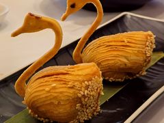 鲍鱼天鹅酥-白天鹅宾馆-宏图府餐厅