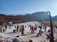 -济南卧虎山滑雪场