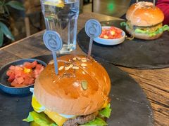 经典芝士汉堡-HIGH FIVE哈福手工汉堡(桂林路店)