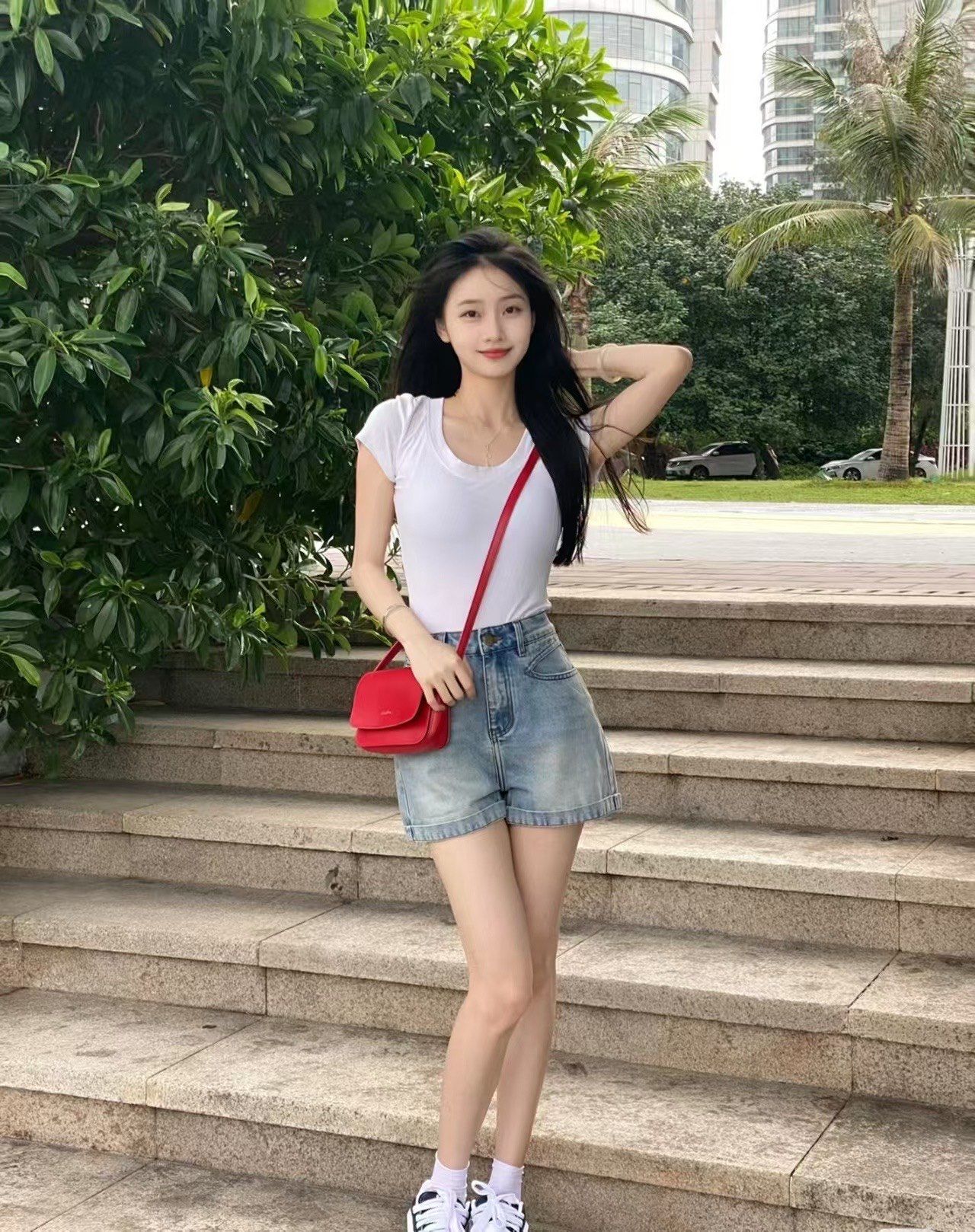 小姐姐的夏日时尚穿搭