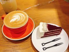 -藏猫猫咖啡主题馆(中央大道店)