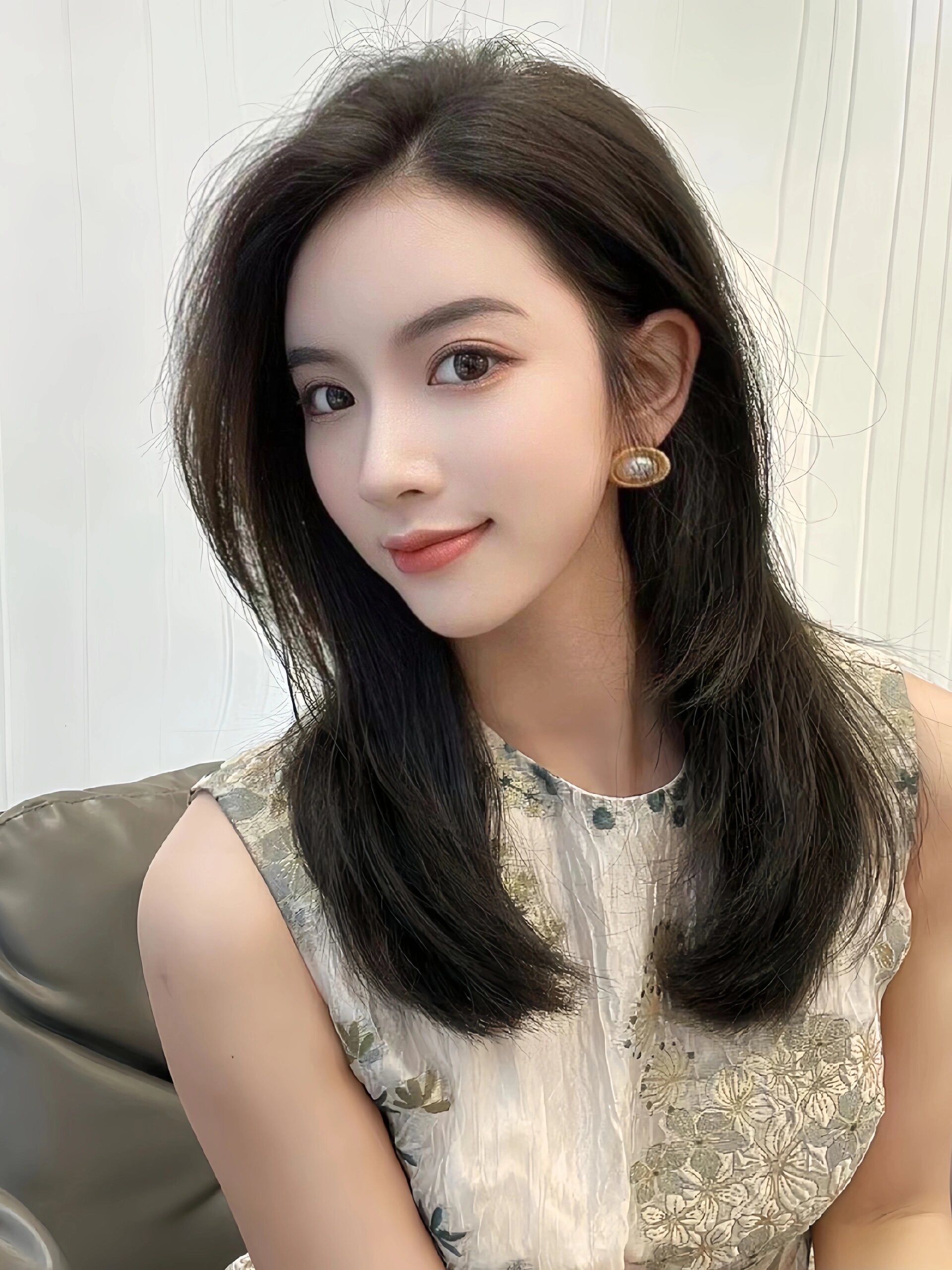 减龄初恋锁骨发\\n素颜也扛打的仙女发型\\n心心念念的梦中情发剪完