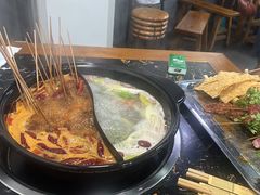 -灌县老妈砂锅串串香(万科红生活广场店)