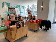 零售区-星巴克臻选(上海淮海百盛购物中心店)