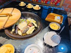 -鱼窝棚柴火铁锅炖(富山屯店)