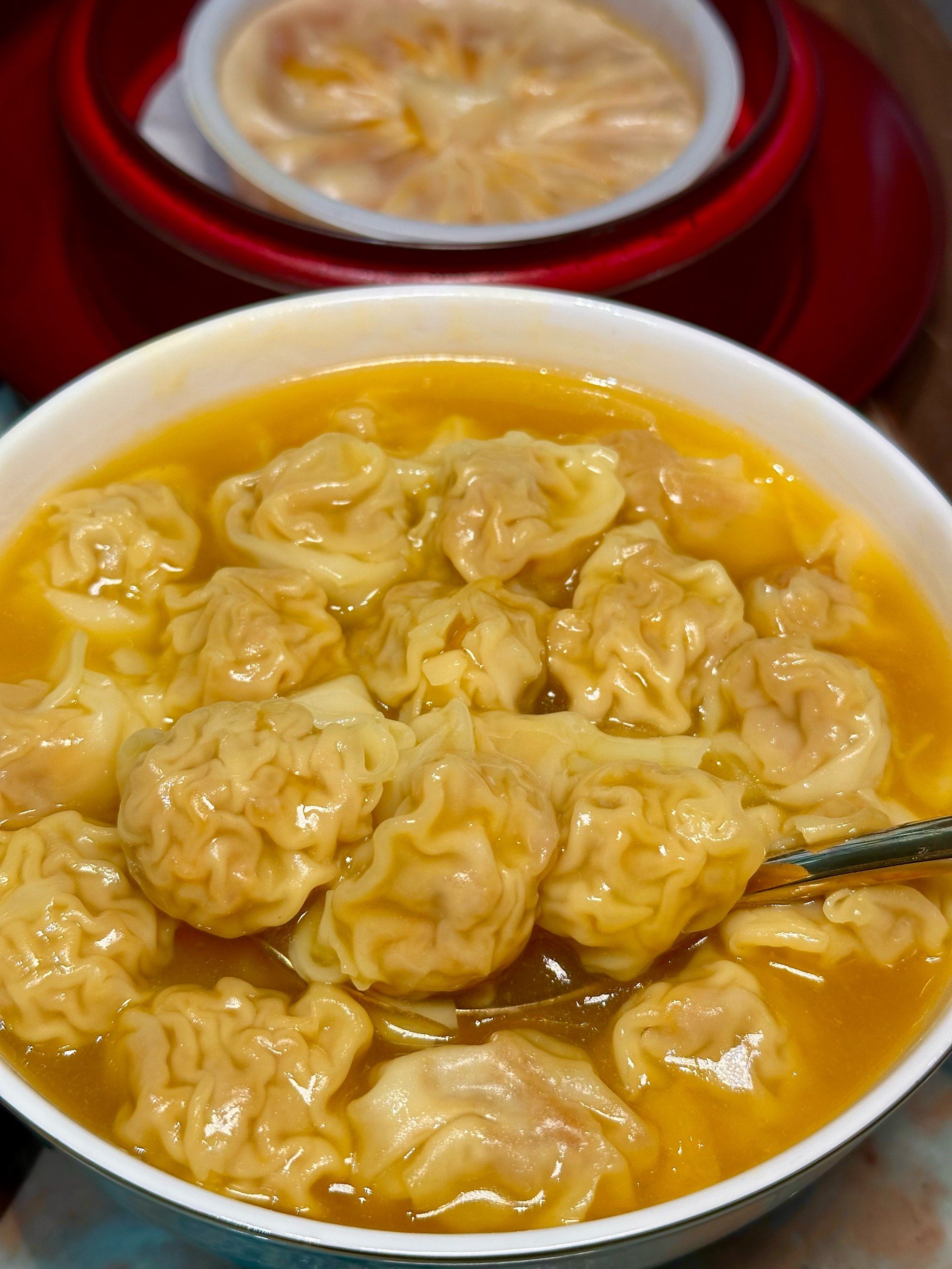 蟹粉馄饨!快去吃!