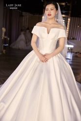-Lady  Jane高端婚纱礼服馆