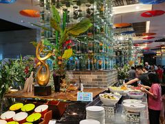 -三英温泉度假酒店-自助餐厅