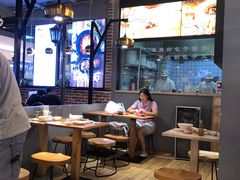 大堂-凤起龙游老面包子(凯德晶品店)