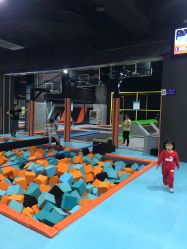 -蹦贝运动中心·蹦床·攀岩·闯关(龙岗店)