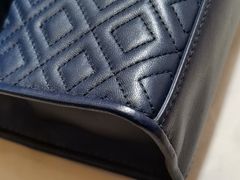 -革瑞斯奢侈品包包护理专家(丹尼斯大卫城店)