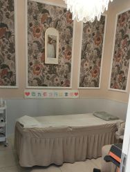 -Bollins波林丝•专研护发中心