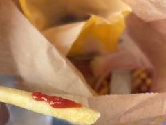 -麦当劳(上海虹桥站30B检票口楼上)