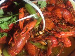 -虾弄弄海派小龙虾·牛羊蝎子火锅