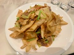 豆丝炒腊肉-房陵农家(东亭店)