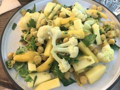芒果咖喱鹰嘴豆色拉-Wagas沃歌斯(江浦路店)