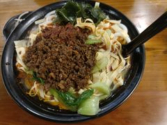 -丽虹云南过桥米线(兴工街店)