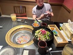 -山川小町·极番烧肉(新地假日广场店)
