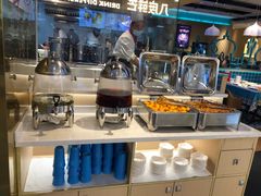 自助取餐区-楼兰古丽·新疆拌面·清真(华阳城店)