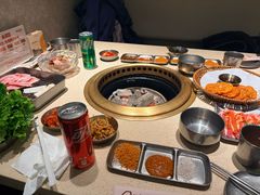 -蚂蚁洞·烤肉大营地(上海静安大悦城店)