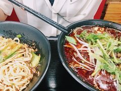 -丽影重庆小面(定西路店)