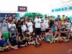 iphone_upload_pic-洛克公园·篮球·足球·羽毛球(莘庄店)