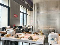 -肥肥虾庄·金牌油焖大虾(汉街SKP店)