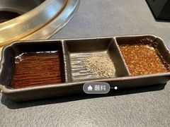 -铭牛烧肉·和牛海鲜自助(高新月牙湖店)