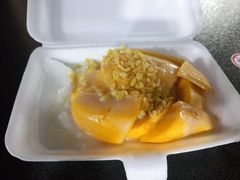 -芒果糯米饭摊子