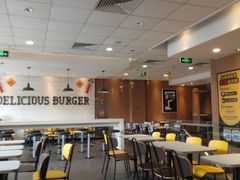 -麦当劳(杨林得来速店)