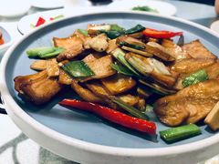 腊八蒜炒杏鲍菇-新加坡瑞珍•海河观景餐厅