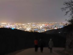 -鬼笑石后山停车场